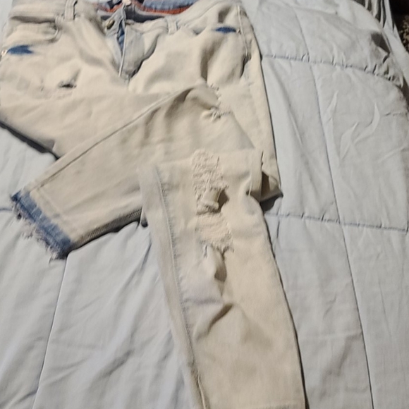 Jeans - Picture 2 of 3